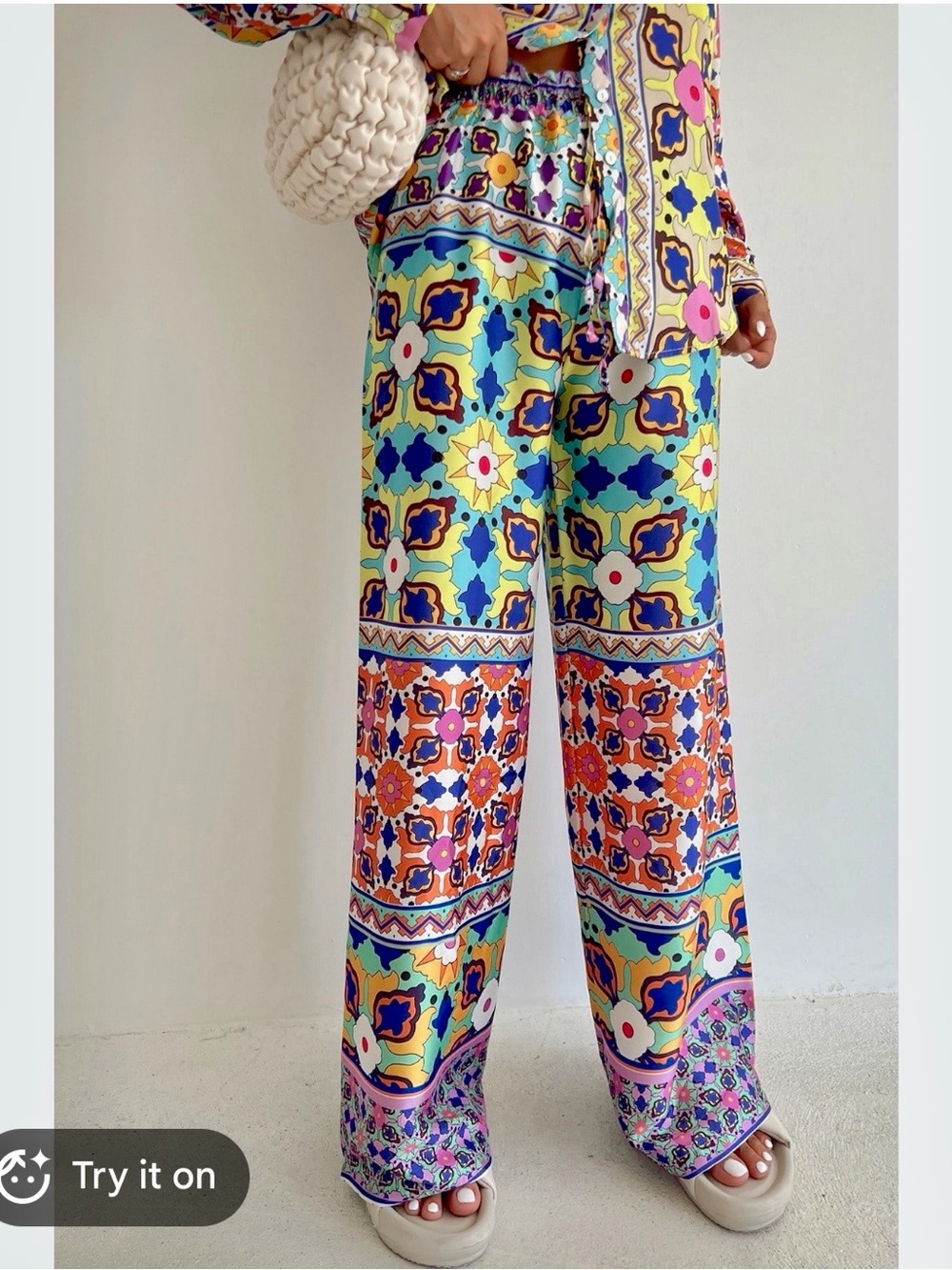 Zara Multicolor Wide-Leg Printed Pants